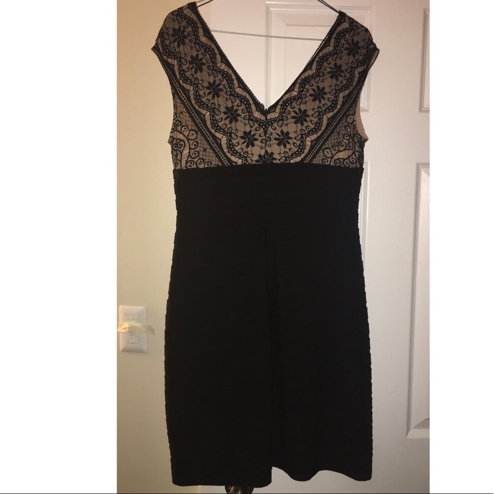 🖤LIKE NEW🖤 Adrianna Papell dress - Picture 3 of 8